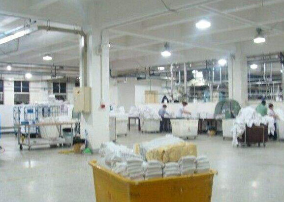 請把洗衣粉放在通風(fēng)處，拒絕雨水